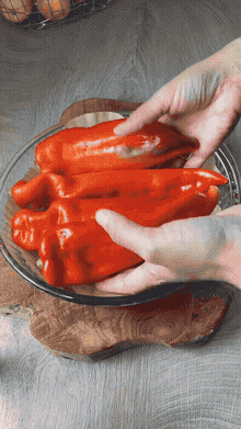 Кёз Бибер Мезеси (Грильованный перец дип)