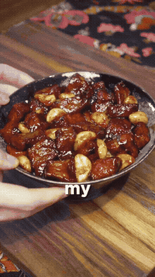 Чесночное мясо с овощами