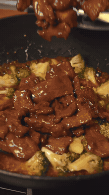 Лапша с мясом и брокколи